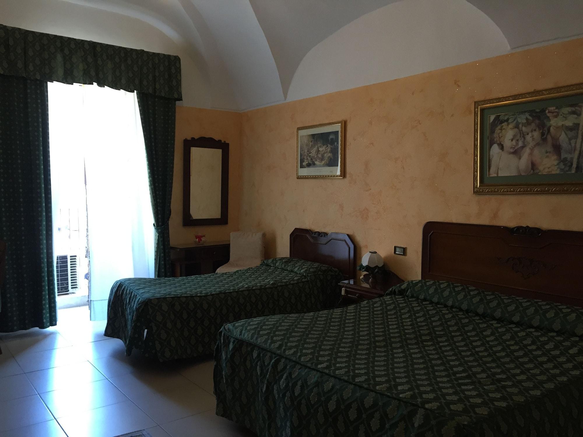 Hotel Centrale Europa Κατάνια Εξωτερικό φωτογραφία