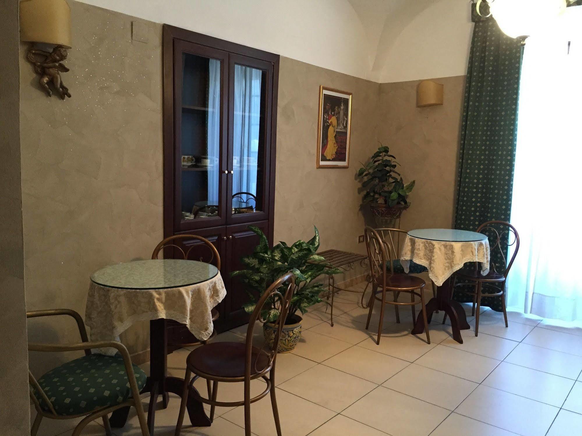 Hotel Centrale Europa Κατάνια Εξωτερικό φωτογραφία