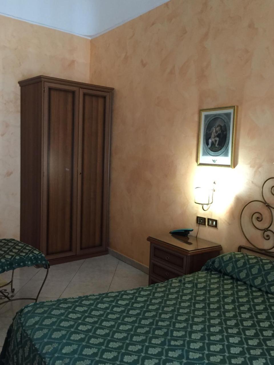 Hotel Centrale Europa Κατάνια Εξωτερικό φωτογραφία